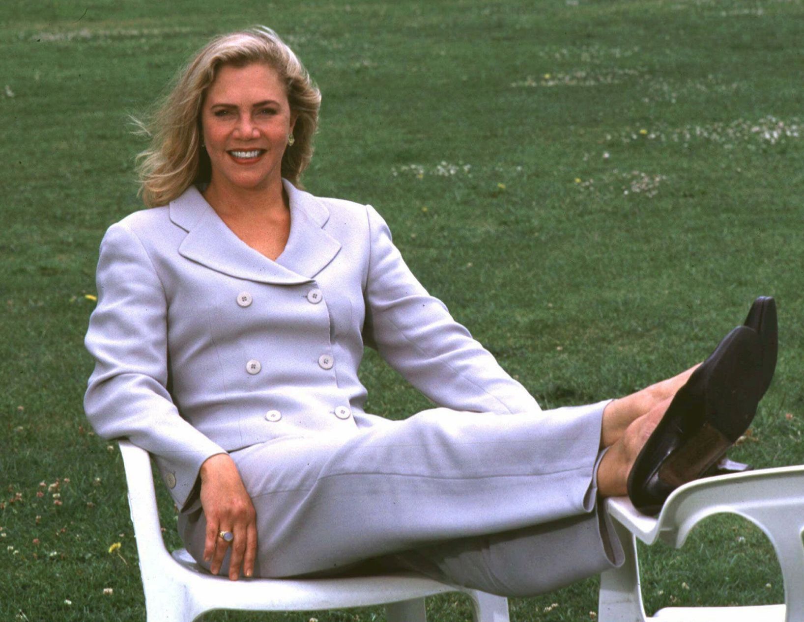 Kathleen Turner in 1997
